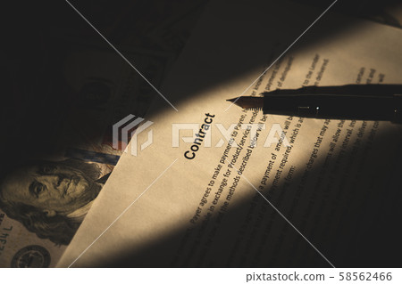 金融合同的形象 58562466