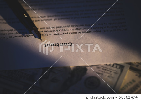 Image of financial contract Image of financial contract 58562474