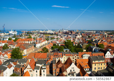 德國維斯馬的城市景觀（聖喬治教堂的風景） 58562867