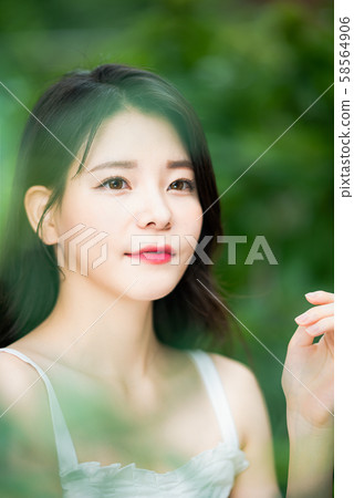 Women beauty 58564906