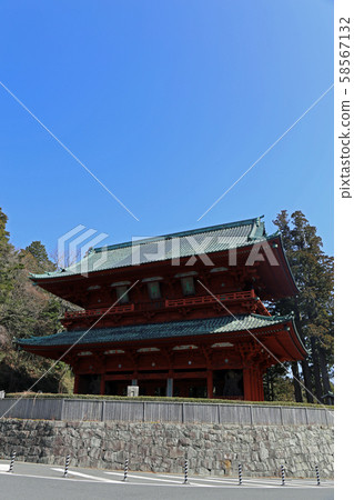 Koyasan Daimon, a World Heritage Site in early spring Koyasan Daimon, a World Heritage Site in early spring 58567132