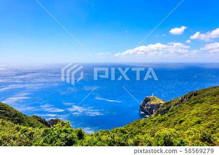 Osezaki Cliff and Osezaki Lighthouse [Goto City, Nagasaki Prefecture] 58569279