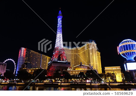 Las Vegas scenery (Paris hotel night view) Las Vegas scenery (Paris hotel night view) 58569629