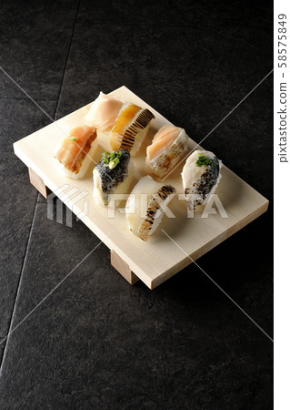 Nigiri Nigiri Sushi 58575849