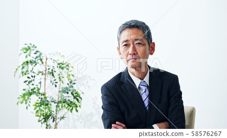 脾氣暴躁的成熟男人 58576267