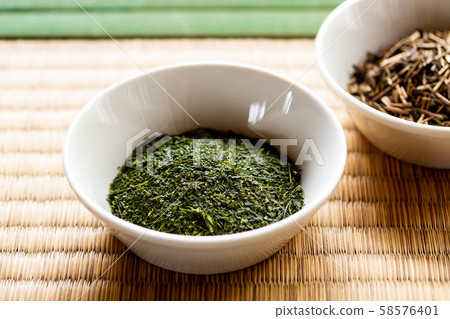 茶葉,深蒸茶和棒烤茶 茶葉,深蒸茶和棒烤茶 58576401
