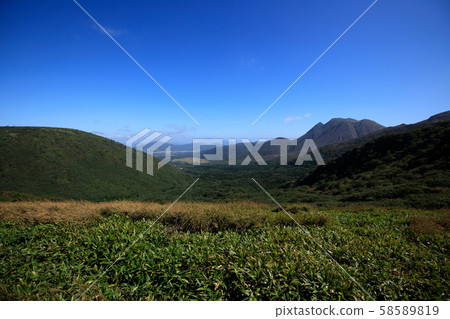 Oita Prefecture Kujuren Mountains »Scenery from the observation deck of Makinoto Pass Oita Prefecture Kujuren Mountains »Scenery from the observation deck of Makinoto Pass 58589819
