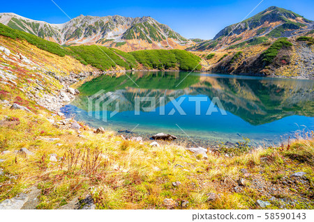 Murodo autumn scenery, Mikurigaike [Toyama Prefecture] 58590143