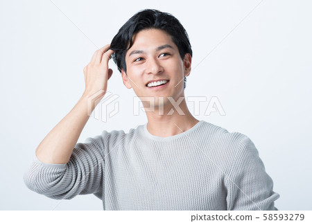 二十幾歲的男性 58593279