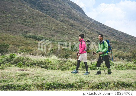 Trekking senior mountaineering 58594702