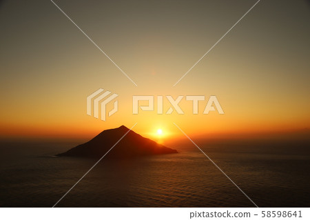 Sunset at Hachijo Kojima 58598641