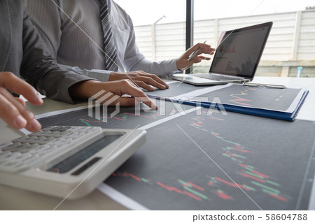 A team of business executives are planning consultations about business investments related to shares. By analyzing and calculating the stock market to find marketing profits 58604788