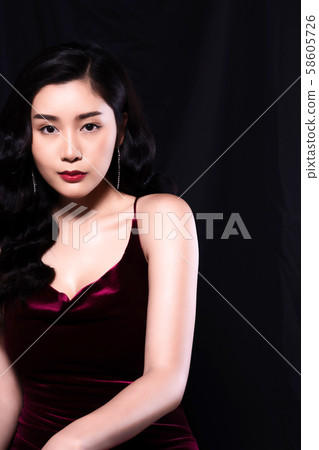 女性美艷 女性美艷 58605726