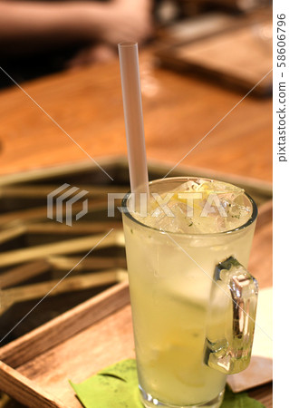 Lemon tea Lemon tea 58606796