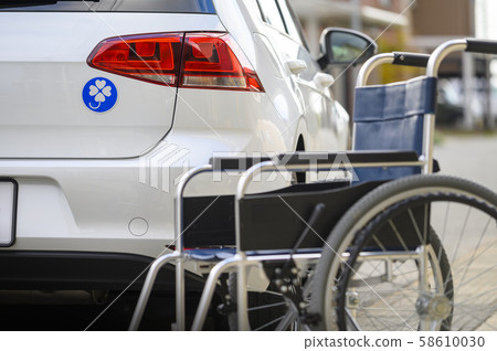 殘疾人,輪椅,汽車圖像 殘疾人,輪椅,汽車圖像 58610030