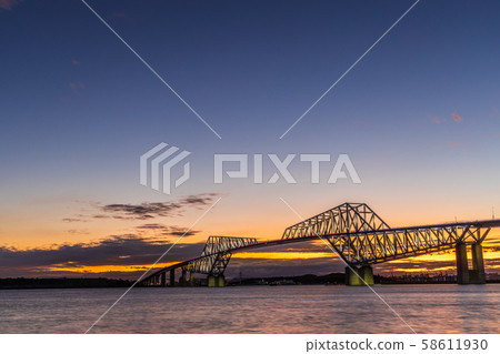 東京門大橋在暮光之城 58611930