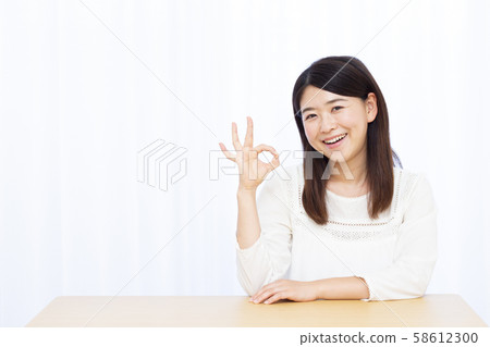 30多歲的女性 30多歲的女性 58612300