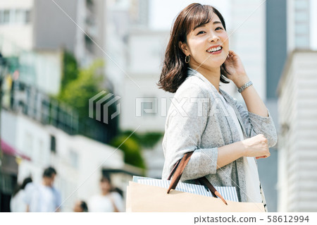 Woman housewife shopping lifestyle 58612994