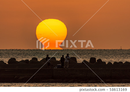 達摩日落 58613169