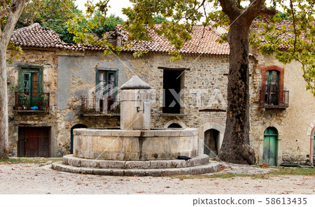 Roscigno Vecchio - Ghost town in Cilento Roscigno Vecchio - Ghost town in Cilento 58613435