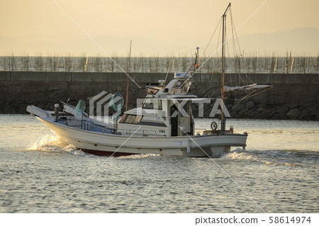 Omuta City Miike Port Fishing boat, 58614974