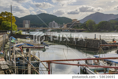 滋賀縣瀨田河和瀨田的卡拉橋 58616691