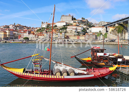 Panoramic view of old town Porto and Douro River Panoramic view of old town Porto and Douro River 58618726