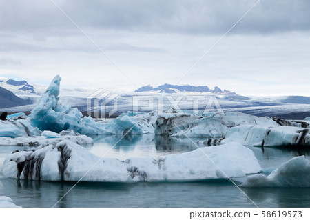 Icebergs on water, Jokulsarlon glacial lake, Icebergs on water, Jokulsarlon glacial lake, 58619573