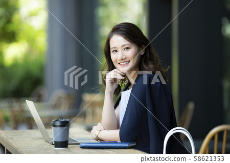 女商人咖啡館 58621353