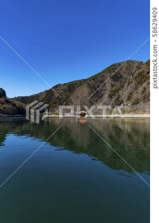 [Okutama Lake Mugiyama Bridge] 58629409