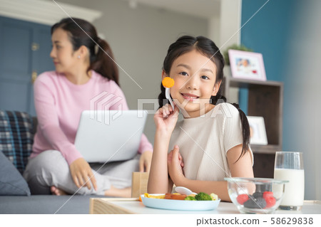 父母和孩子的生活方式餐 58629838