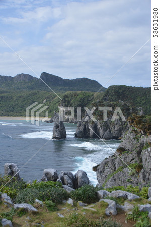 A view from the northernmost tip of the main island of Okinawa "Hedomisaki" (Hendo, Kunigami-gun, Okinawa Prefecture) 58631980
