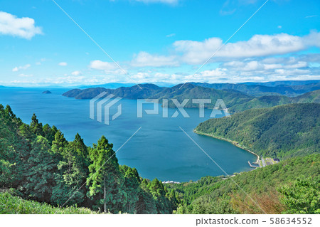 [Lake Biwa from Kasumigatake summit observatory] Iiura, Kinomotocho, Nagahama City, Shiga Prefecture 58634552
