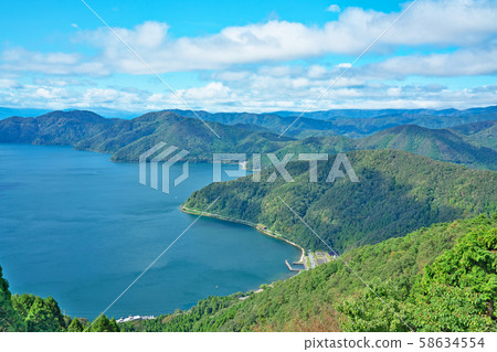 [Lake Biwa from Kasumigatake summit observatory] Iiura, Kinomotocho, Nagahama City, Shiga Prefecture 58634554