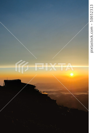 Spring Yatsugatake mountain climbing: The dawn of Akadake Summit Sanso Spring Yatsugatake mountain climbing: The dawn of Akadake Summit Sanso 58652313