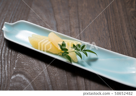 Herring roe  58652482