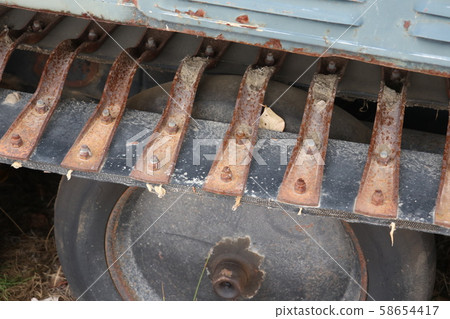 Deteriorated car (rust, dent, dirt, scratches) 58654417