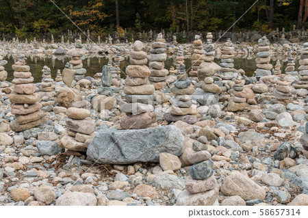 百丹寺，石塔，秋天，江原道仁濟 58657314