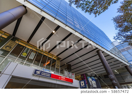 Scenery in front of Akihabara station 58657472