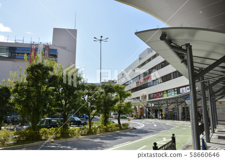 [大阪府]高atsu站前的城市景觀 58660646