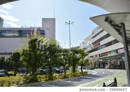 [大阪府]高atsu站前的城市景觀 58660647