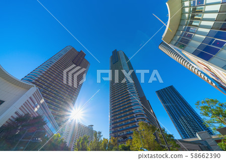 Kawasaki cityscape in Japan. Blue sky over typhoon. However, the traffic lights in front of Musashikosugi Station are not moving = Morning on the 13th 58662390