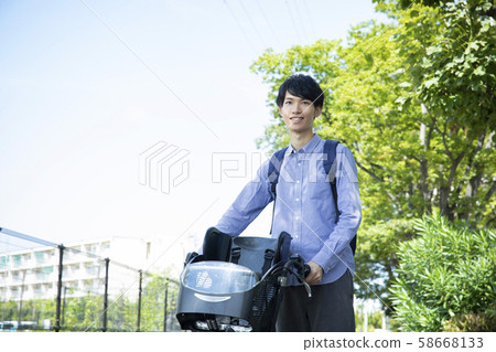 男性接送 男性接送 58668133