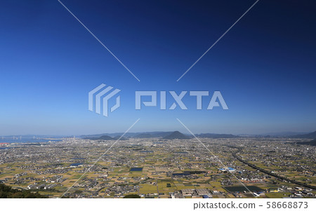 Panorama from west to east of the Sanuki Plain 58668873