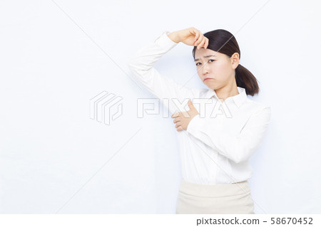 並排出汗 並排出汗 58670452