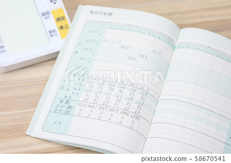 血壓測量/血壓筆記本圖像 58670541