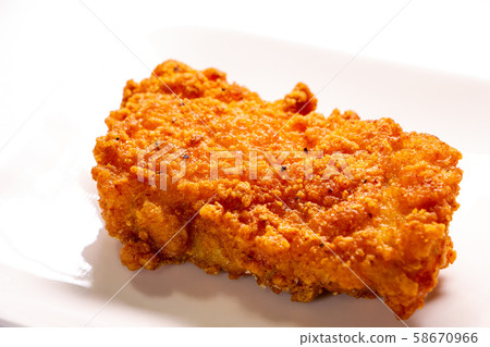 Fried chicken. (White plate, white background) 58670966