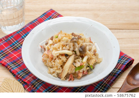 蘑菇炒飯 蘑菇炒飯 58675762