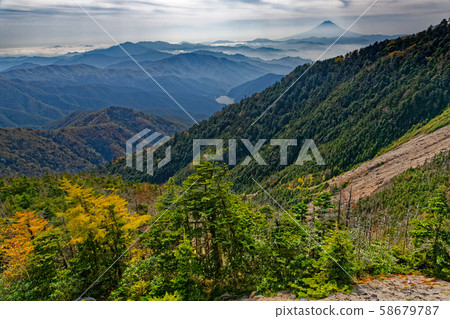 從Okuchi Chichibu / Kusugiyama看到的富士山 58679787