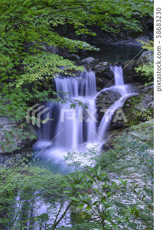 Mikaeri Falls 58683230